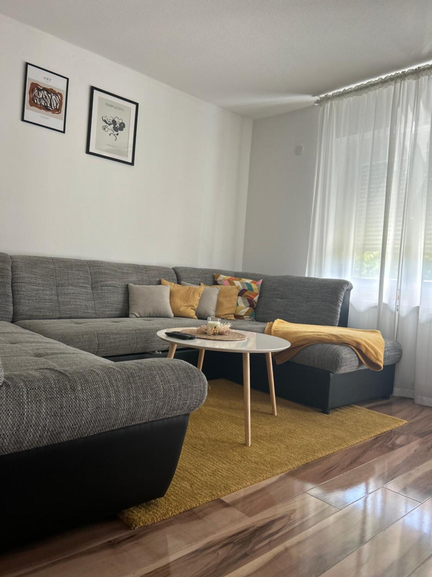 Apartments And Rooms Krizmanic Smoljanac Εξωτερικό φωτογραφία