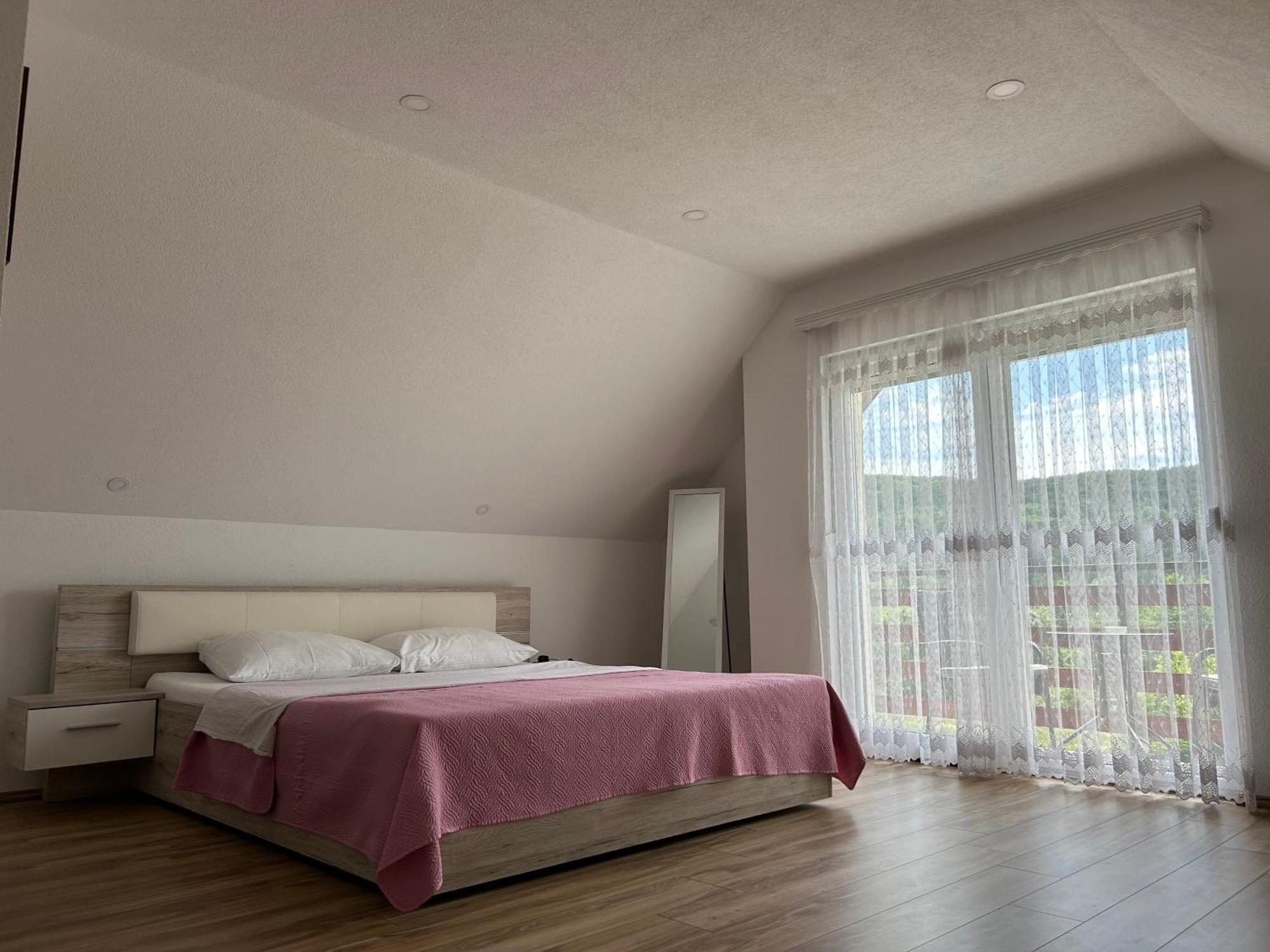 Apartments And Rooms Krizmanic Smoljanac Εξωτερικό φωτογραφία