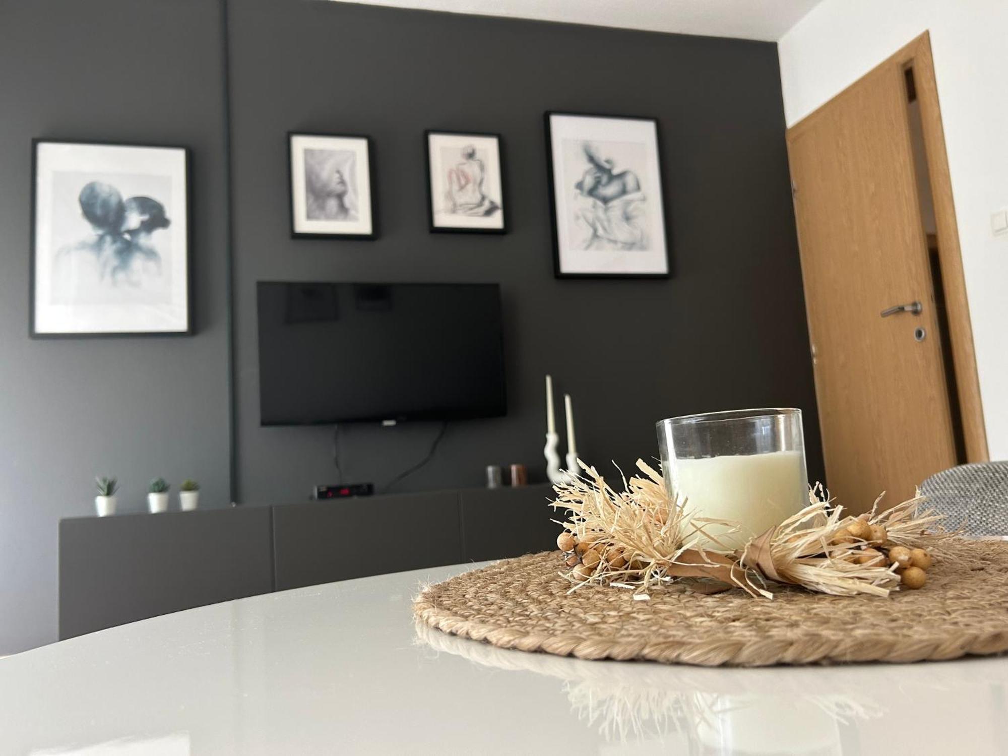 Apartments And Rooms Krizmanic Smoljanac Εξωτερικό φωτογραφία
