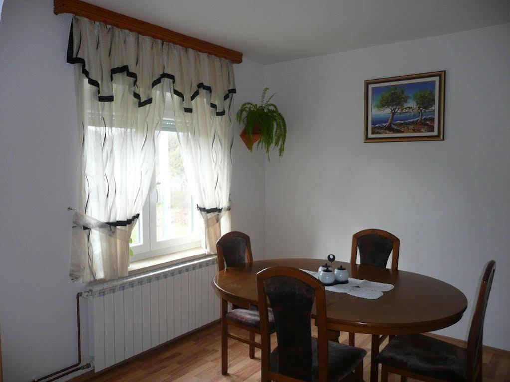 Apartments And Rooms Krizmanic Smoljanac Εξωτερικό φωτογραφία